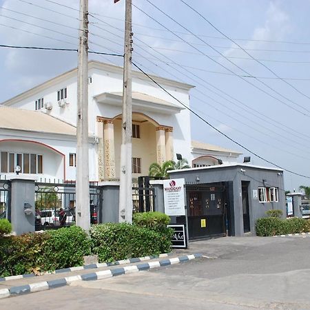 Mahogany Hotel And Suites Ibadan Bagian luar foto