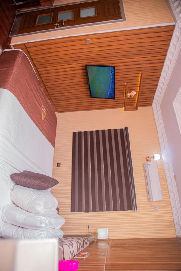 Mahogany Hotel And Suites Ibadan Bagian luar foto