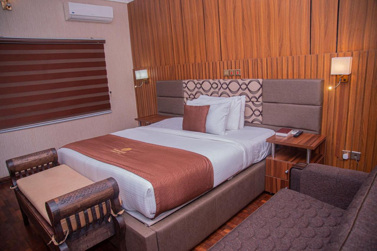 Mahogany Hotel And Suites Ibadan Bagian luar foto