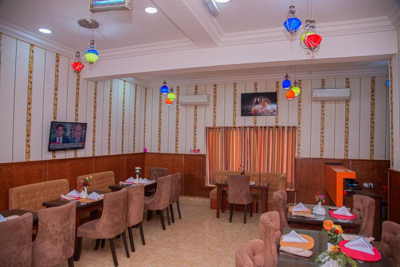 Mahogany Hotel And Suites Ibadan Bagian luar foto